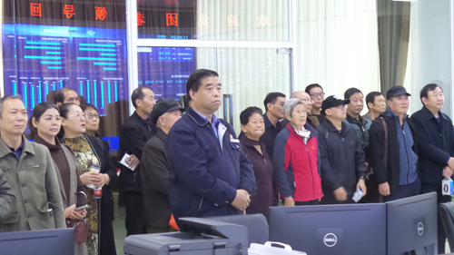 老干部們都說“集團(tuán)真暖心，做公交人真自豪！”