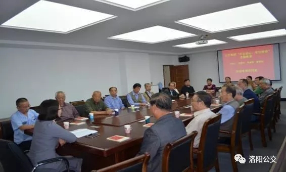 集團(tuán)黨委為離退休老干部上“不忘初心、牢記使命”主題教育專題黨課
